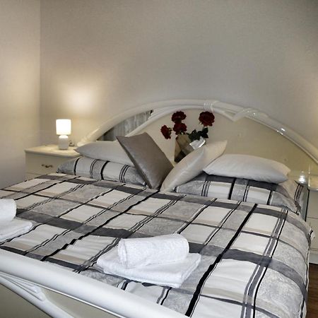 Apartment Nikolic Каштела Екстер'єр фото