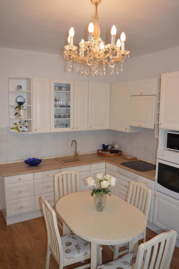 Apartment Nikolic Каштела Екстер'єр фото